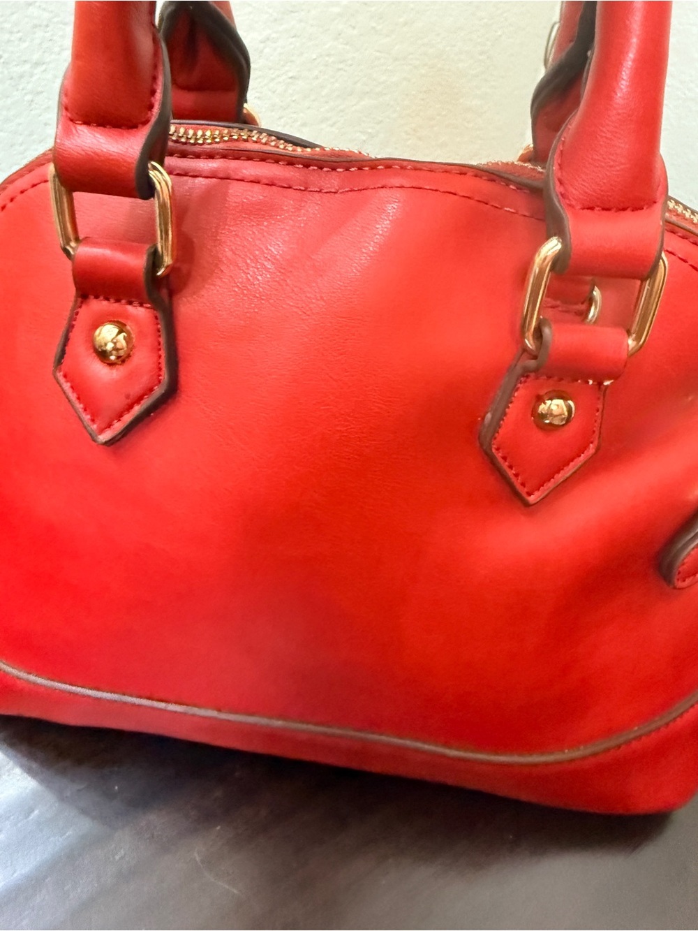 Coco + Carmen Red Dome
Satchel Handbag | Gold
Hardware | rolled handles
EUC - Picture 7 of 12